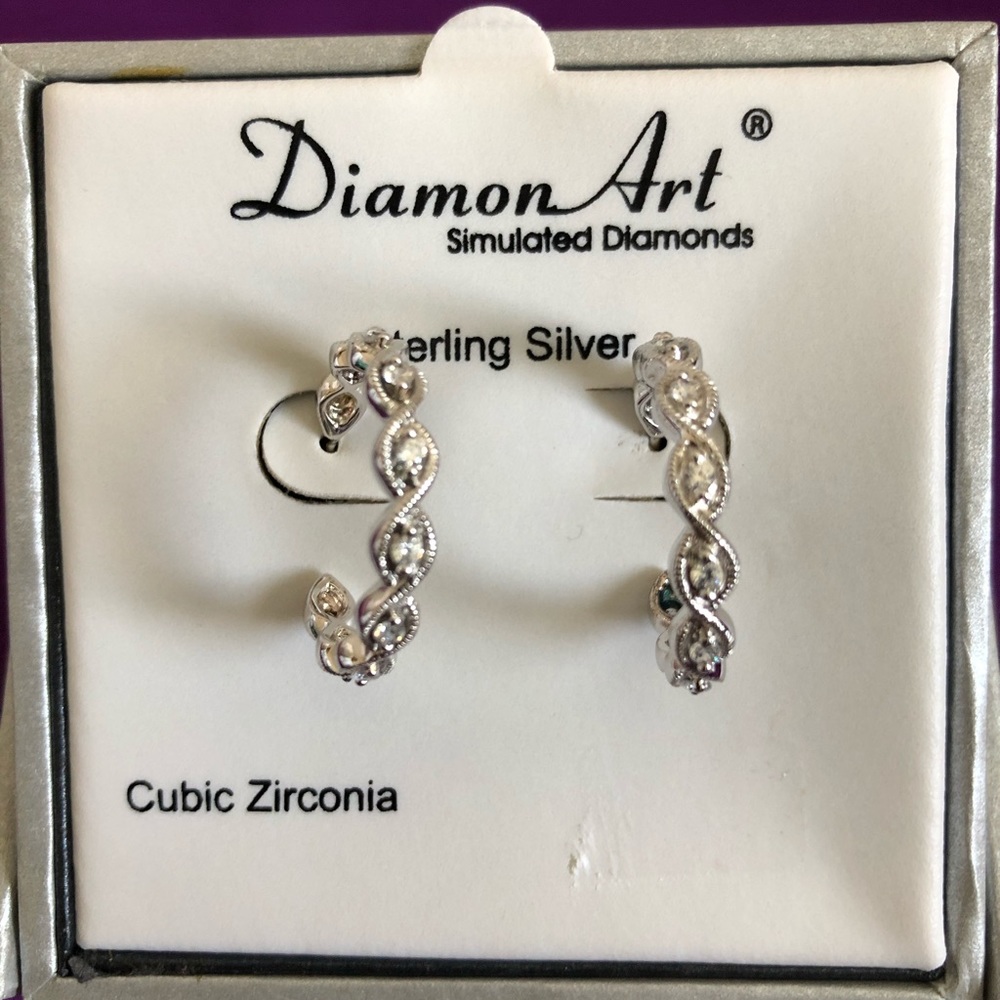 NWT Beautiful SS DiamonArt Hoop Earrings